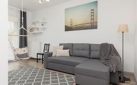 Apartment Warsaw Goclaw & 2 Bedrooms & Parking & Balcony By Noclegi Renters